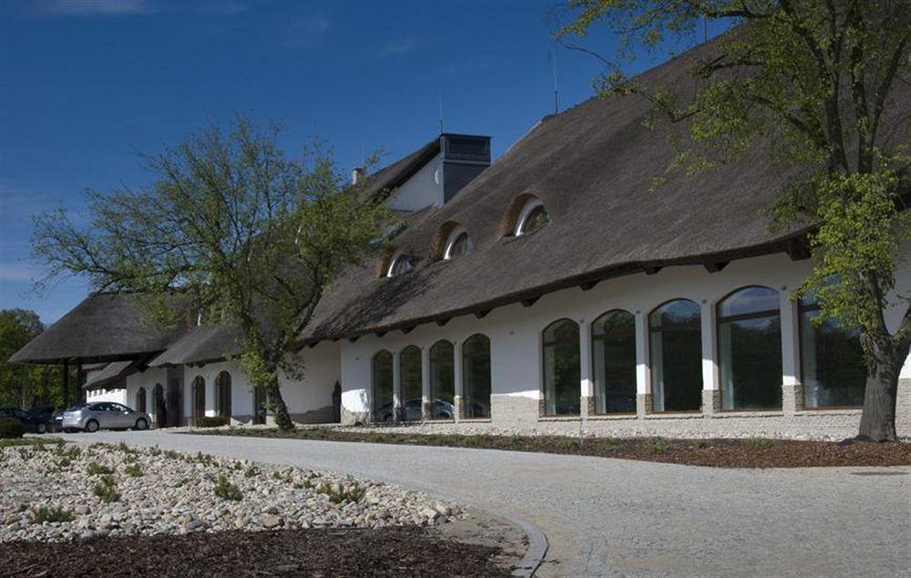 Hotel Remes Opalenica Exterior photo